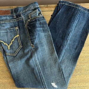 Manchester Men’s Distress Blue Jeans. Size 32. One Hundred Percent Cotton.